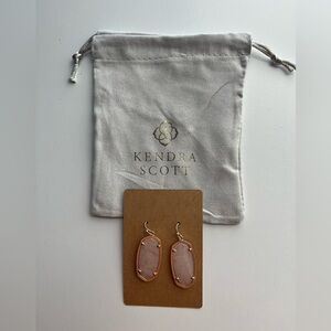 🌸Kendra Scott Elle Gold Drop Earrings in Rose Quartz 💕
